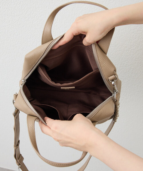 ear PAPILLONNER（イアパピヨネ）の「《本革/ショルダー付き》スタッズ