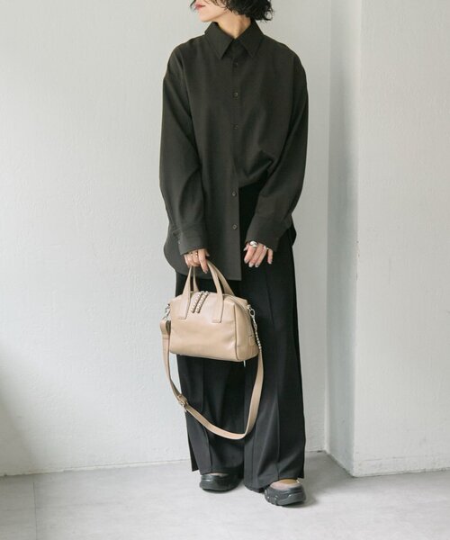 ear PAPILLONNER（イアパピヨネ）の「《本革/ショルダー付き》スタッズ