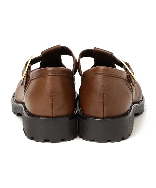 eness（エネス）の「ENESS: Tストラップ レザー ローファー