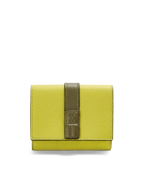 LOEWE（ロエベ）の「トライフォールド ウォレット (ソフトグレイン