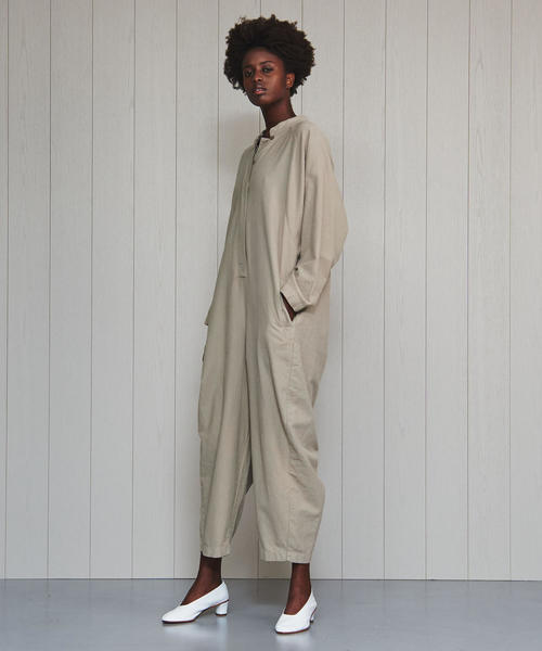 BLACK CRANE（ブラッククレーン）の「＜BLACK CRANE＞EASY JUMPSUITS