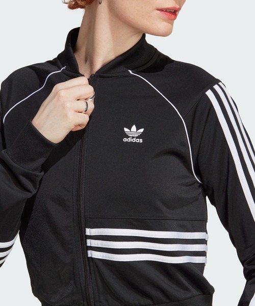 adidas（アディダス）の「クロップ トラックジャケット / ジャージ