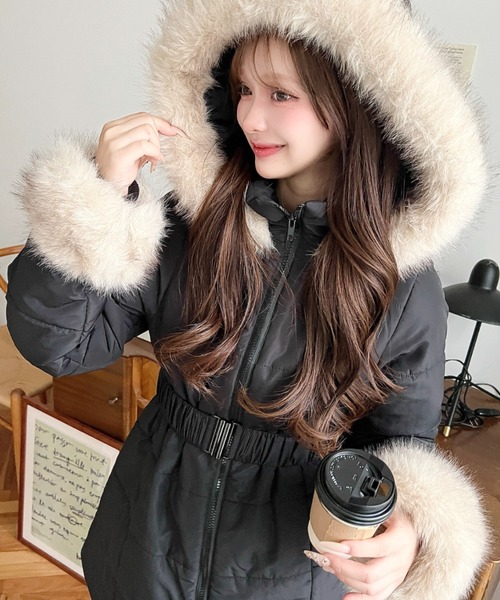 moment+（モーメントプラス）の「ウェストベルト付きフードファー