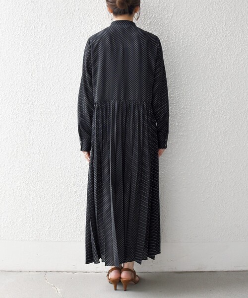 SHIPS any:〈手洗い可能〉ドット バンドカラー プリーツ ロング
