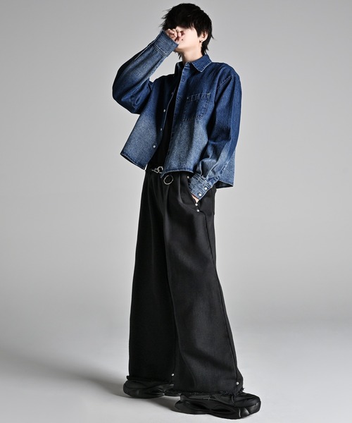 ADRER（アドラー）の「Cropped Regular Collar Silhouette Shirt