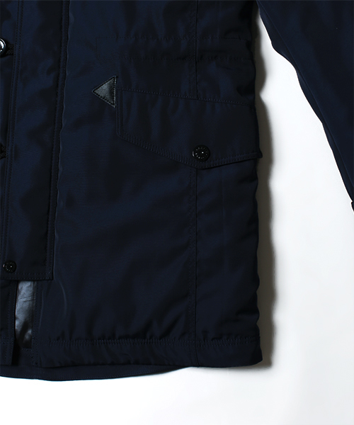 NANO universe（ナノユニバース）の「西川ダウン N-3B（ダウン