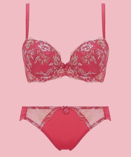 Triumph（トリンプ）の「【カラバリ豊富！WEB限定ブラ＆ショーツセット