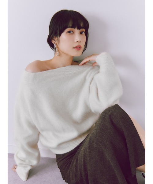 FRAY I.D（フレイアイディー）の「FOXカシミアオフショルプルオーバー