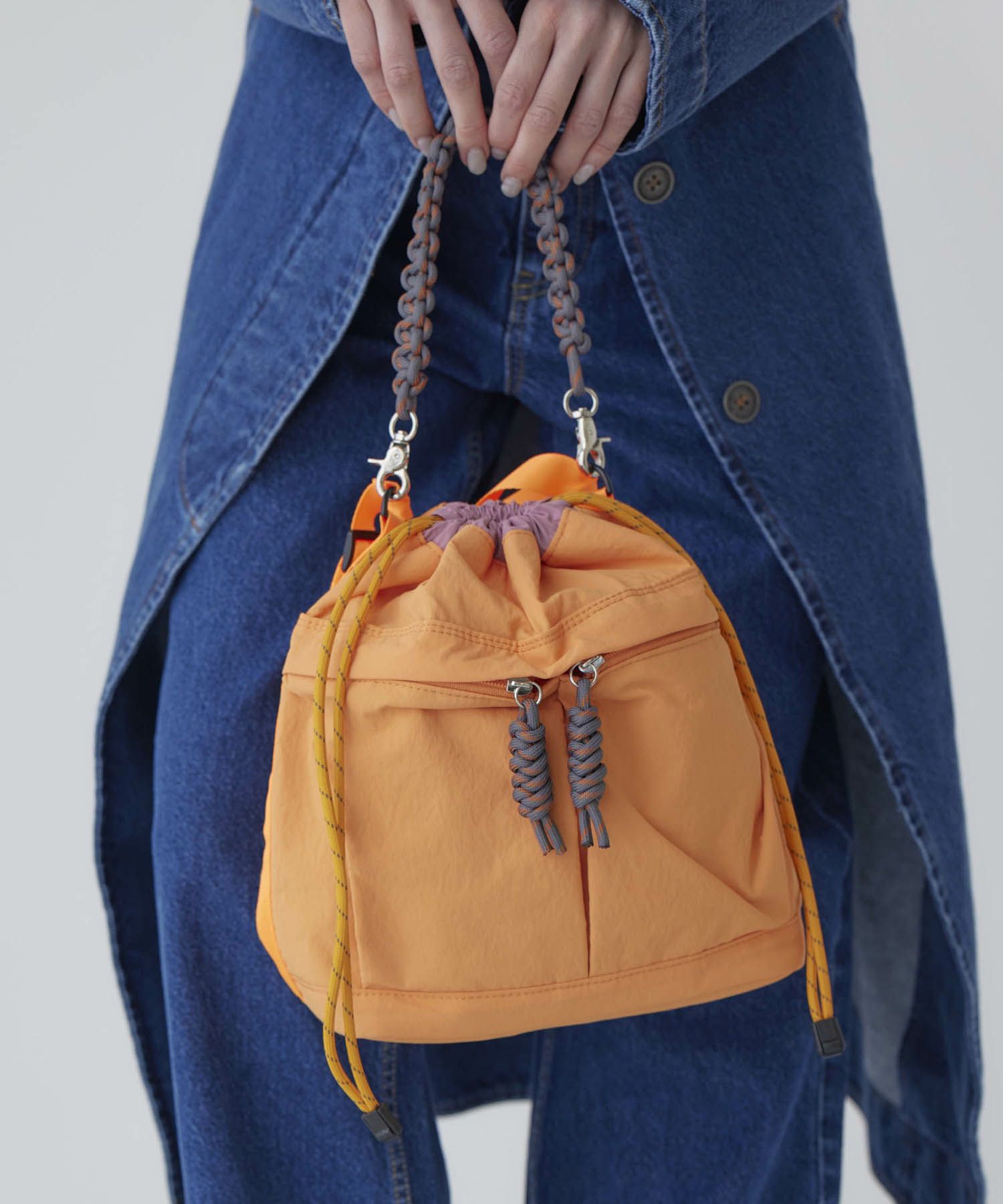 立型サンドバッグ 黒・黄色