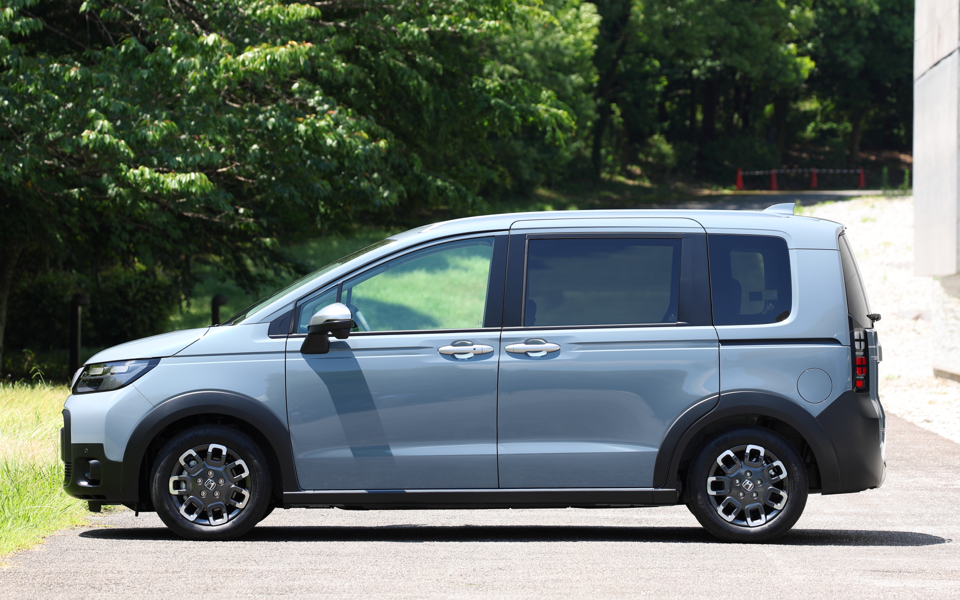 ちょっと写真で見る ホンダ新型「フリード クロスター」（6人乗り仕様