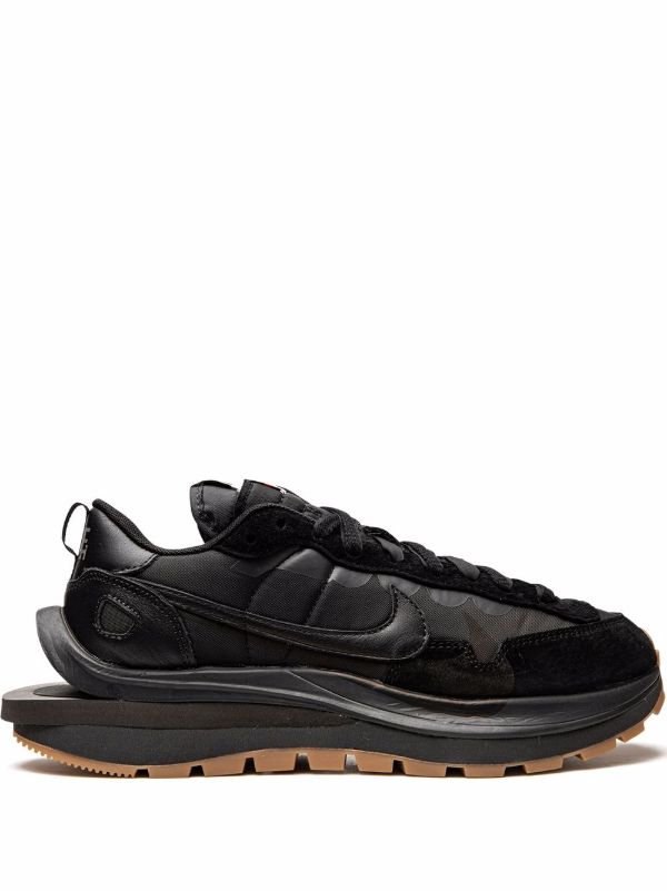 Nike x Sacai 'VaporWaffle' スニーカー | ブラック | FARFETCH JP