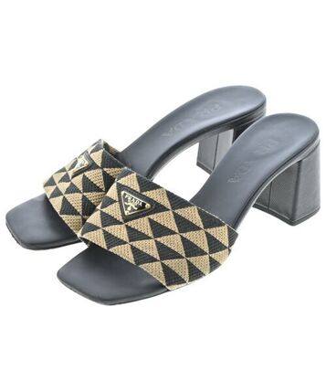 d ベージュ系 PRADA(プラダ) サンダル・ミュール(レディース