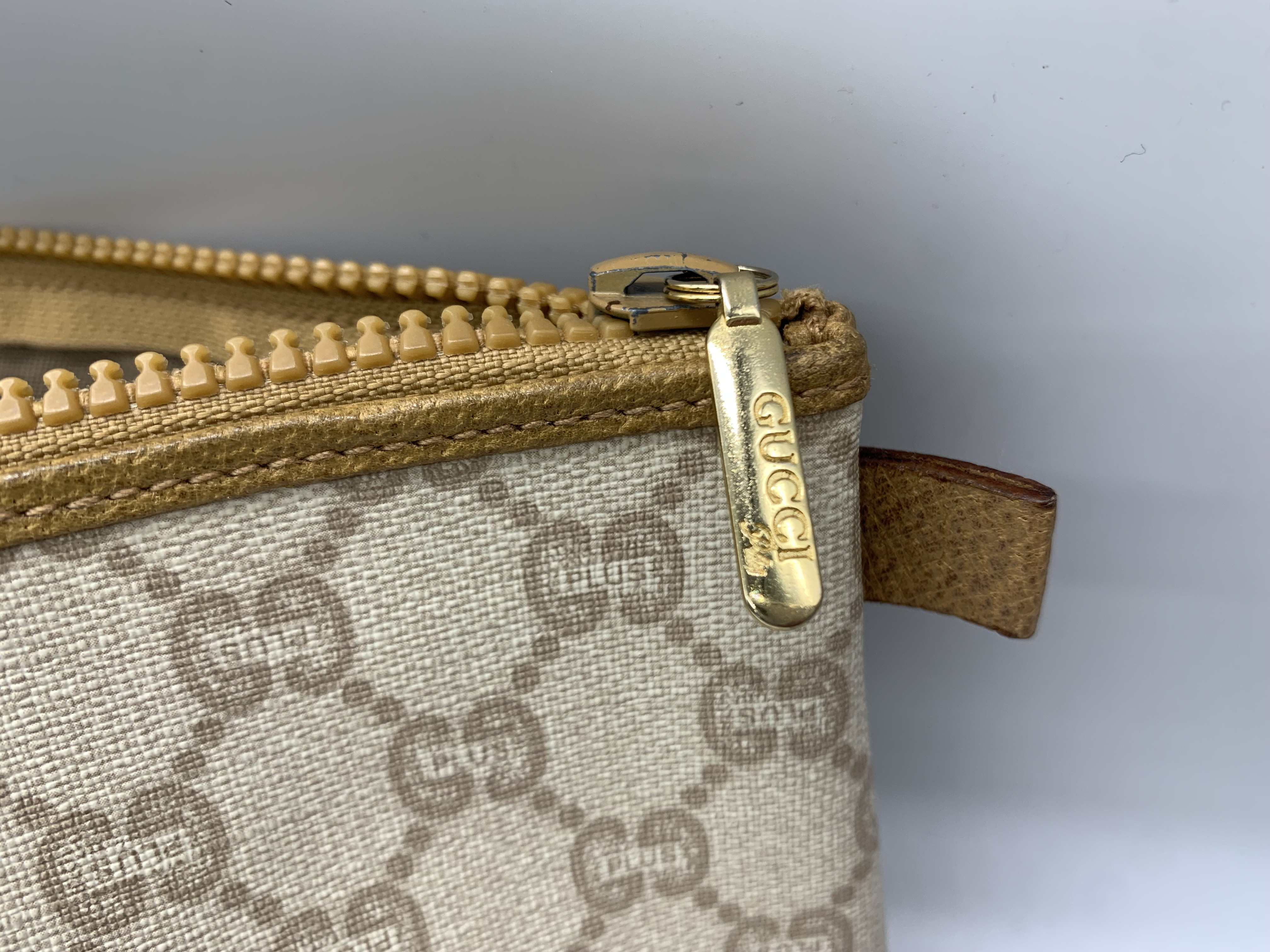 ヴィンテージGUCCI PLUSヴィンテージグッチ プラス ポーチお買取致し