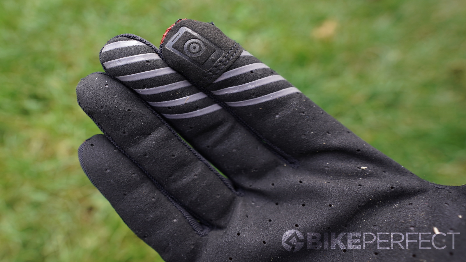 Troy Lee Designs Ace 2.0 Solid glove review | Bike Perfect