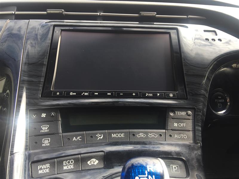 純正8インチナビに載せ替え（トヨタ プリウス・30系）by まっちゃん72