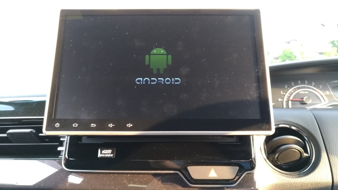 で、でかすぎる！ 10.1インチ アンドロイドナビ（ホンダ N-BOXカスタム