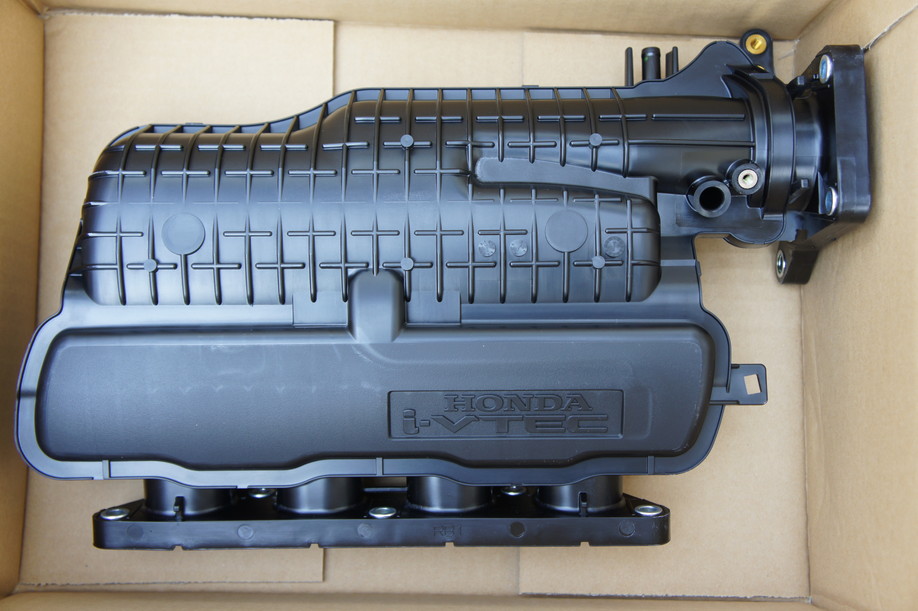 フィットRS（GE8）用サージタンク（インテークチャンバー