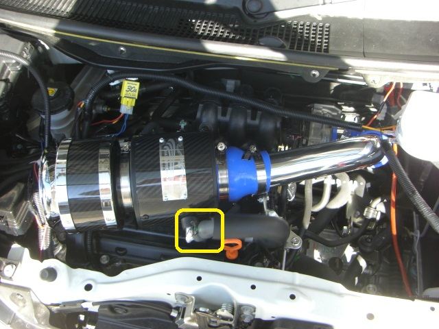 NA車用カーボンチャンバーエアーインテークキット取付②（ホンダ N-BOX