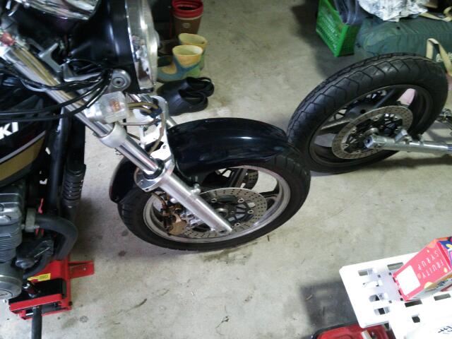 ゼファー400にゼファーχのフロント廻り変換（カワサキ ゼファー400