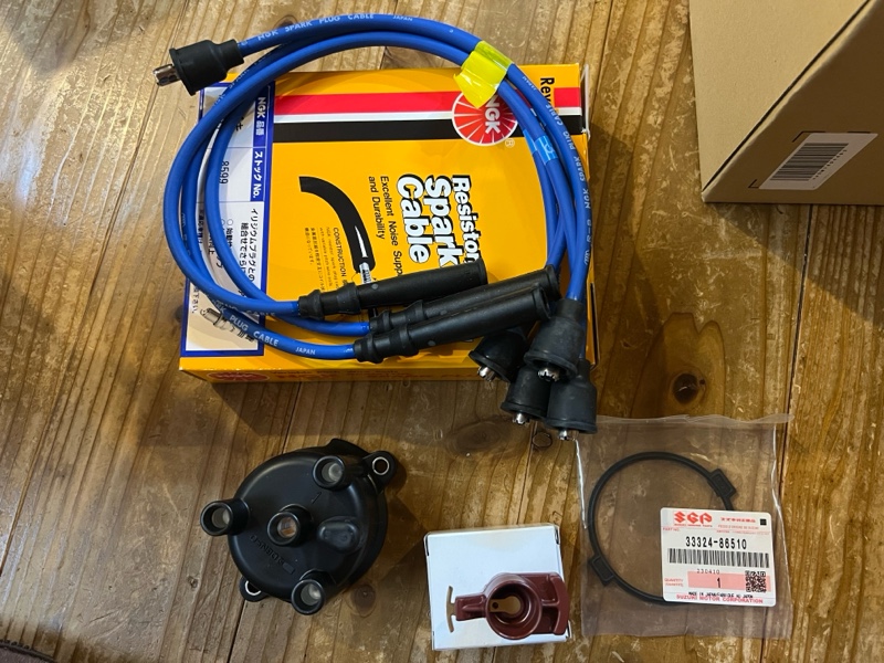 ディストリビューターカバー交換(プラグコードを添えて)（スズキ