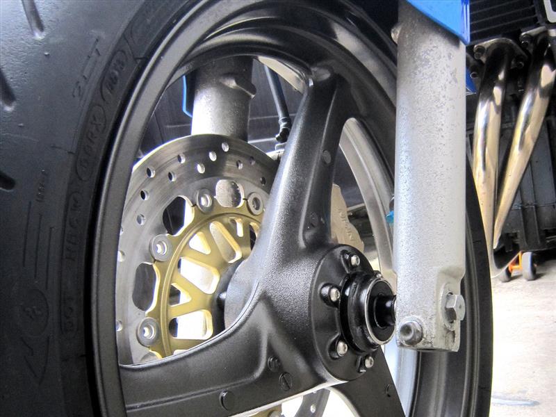 フロントホイールを17インチに（ホンダ ホーネット250）by