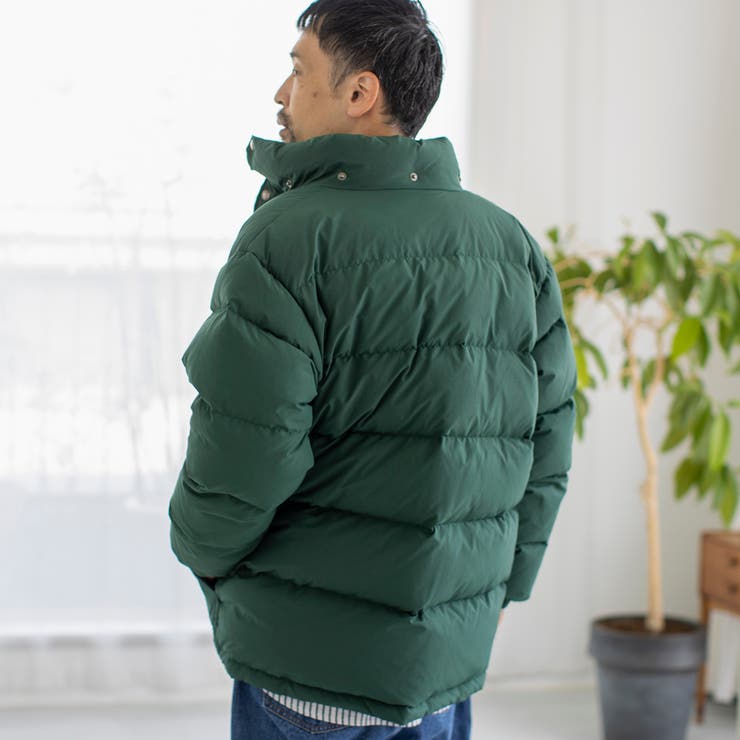 ダウンフェザーを高混率で実現。2WAY仕様ディタッチャブルフード撥水