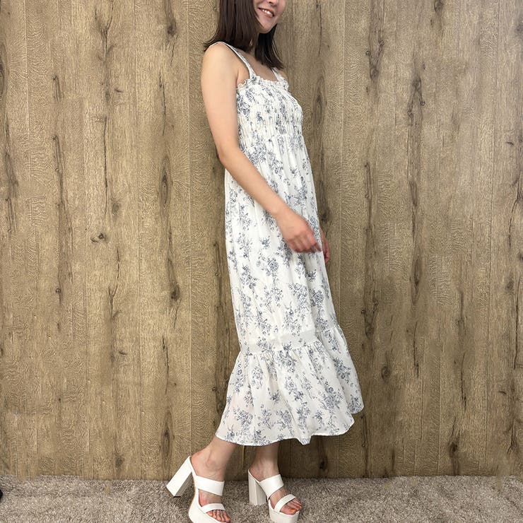 風になびく裾フリル》小花柄で魅せる旬顔ワンピ [品番：GORW0008755