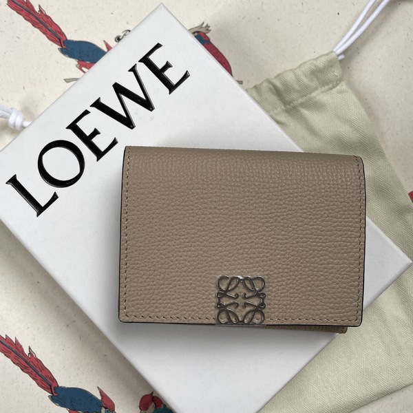 上品な「ベージュ系のミニ財布」が大人女子におすすめ♡ 【ブランド8選