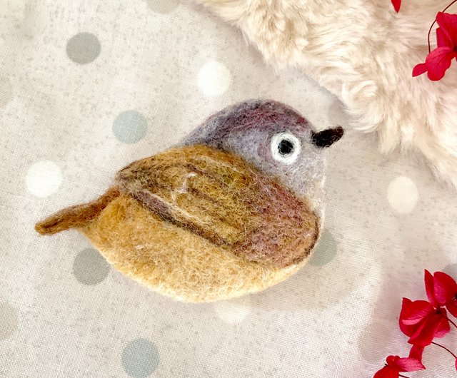 台湾 ぽってり顔のグレー鳥 羊毛フェルトブローチ/ピンバッジ/ 台湾発