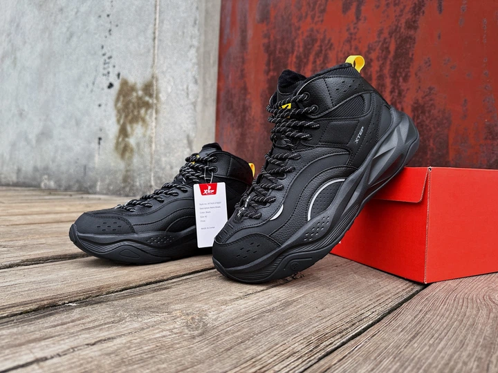 Мужские зимние кроссовки на меху Xtep Retro Shoes 977419370037