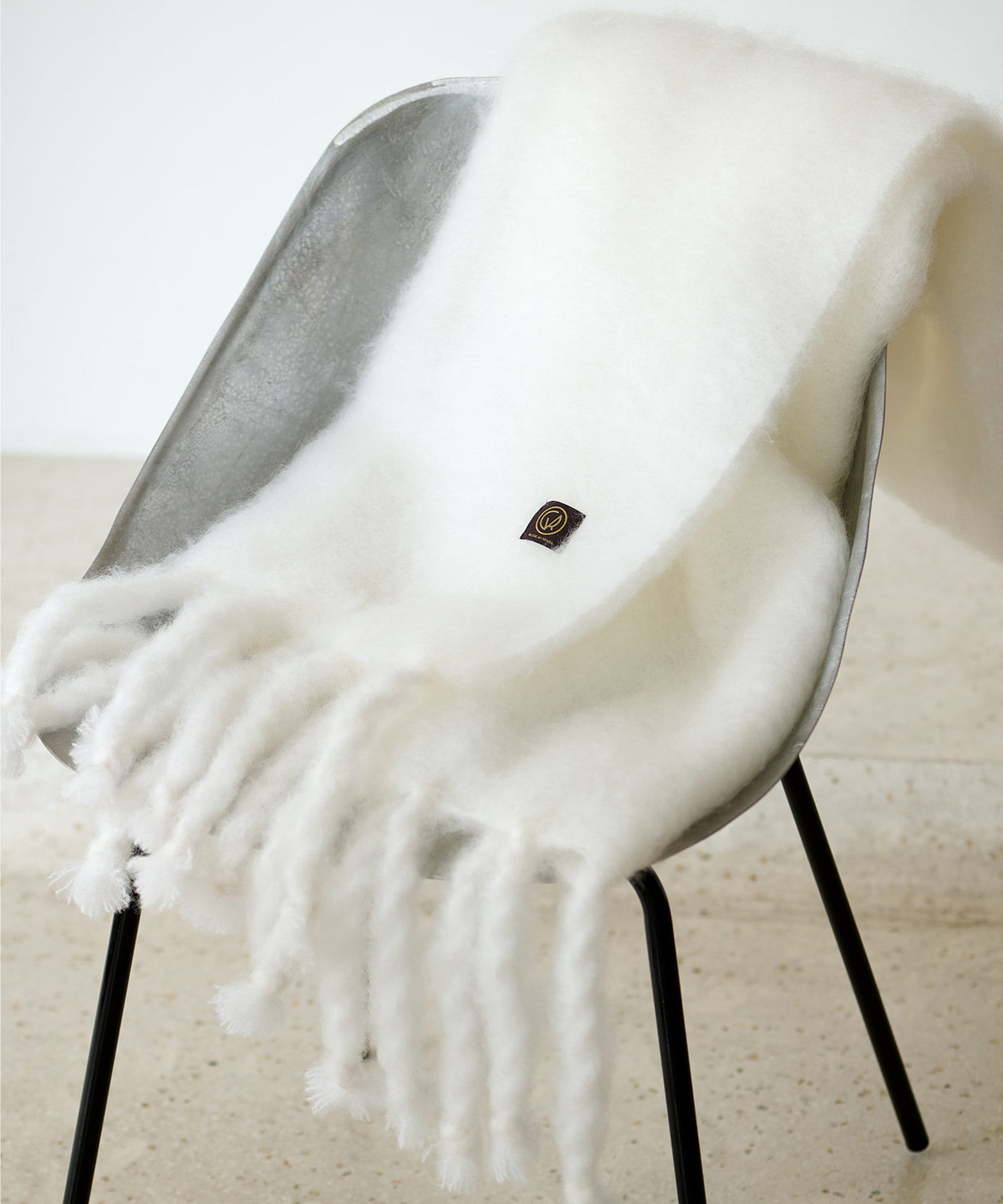 MANTAS EZCARAY】別注モヘヤフリンジストール | Whim Gazette(ウィム