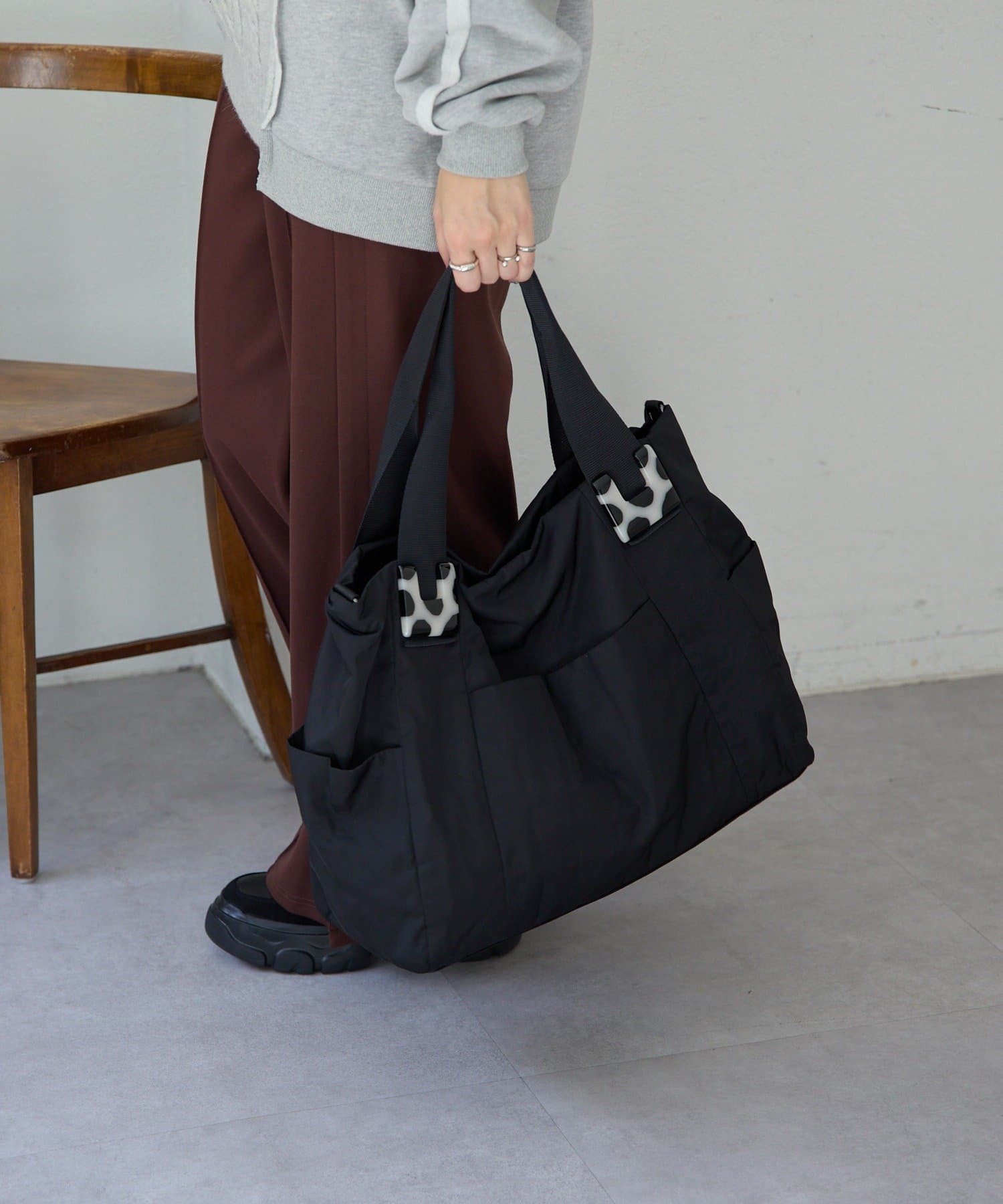 1、2泊旅行や出張におすすめ》ショルダー付き/樹脂パーツトートバッグL