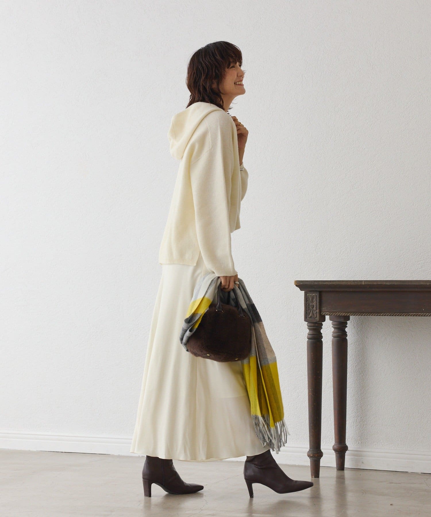 フードがアクセントに】ウール100ホールガーメントフーディ | RIVE