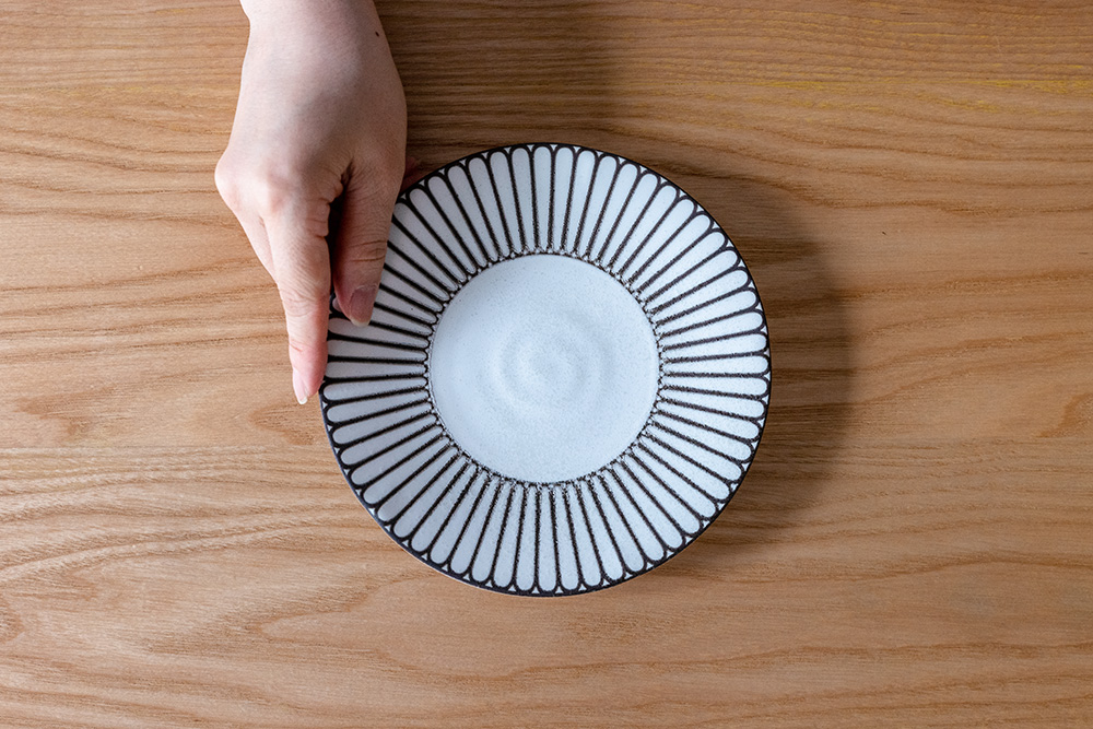 光彩 5寸皿 -器市- | cocochi ｜ 家具と服と暮らしの店｜静岡県袋井市