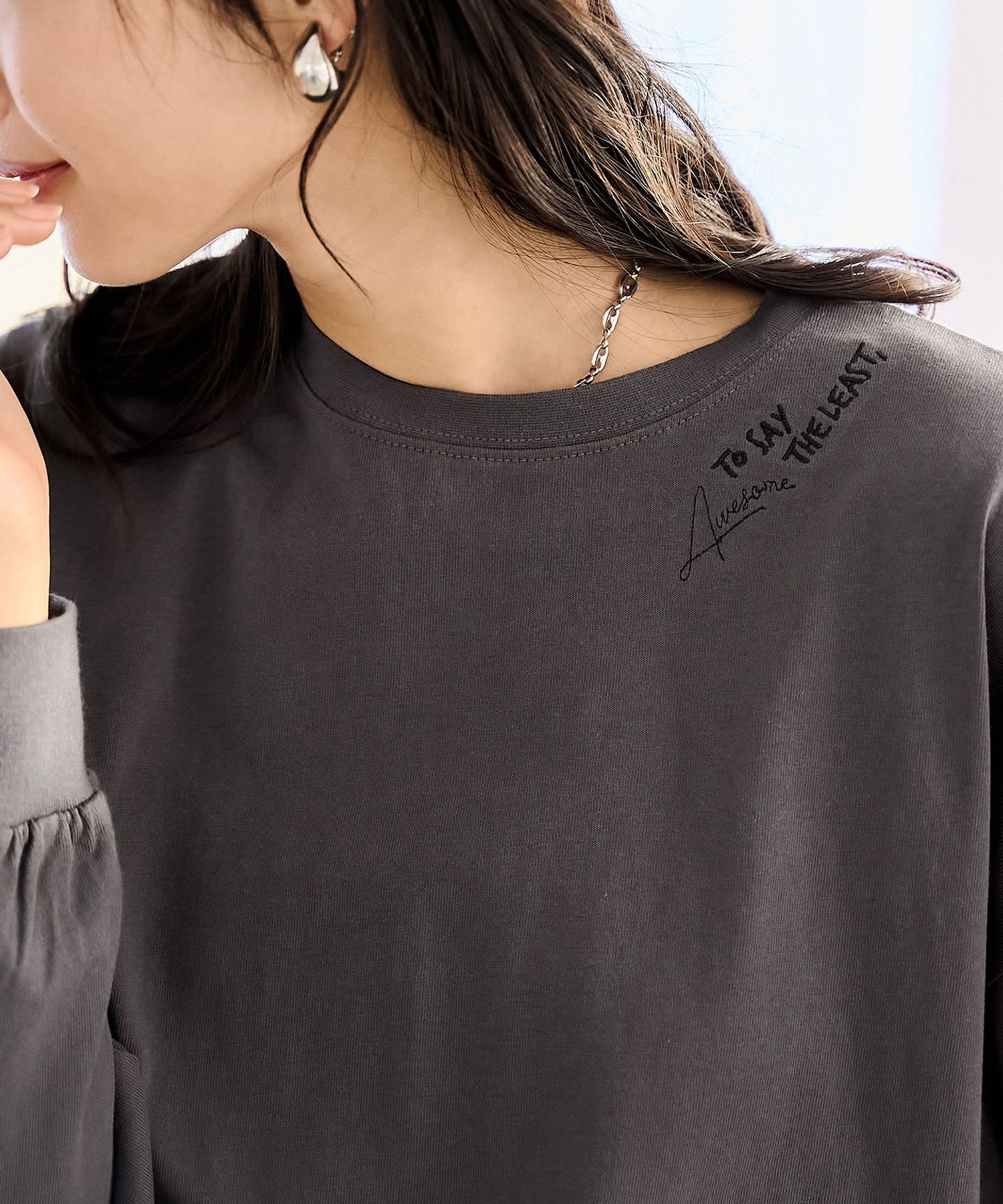 似合う色見つかる6色展開/推しカラー】刺繍ロングスリーブTシャツ