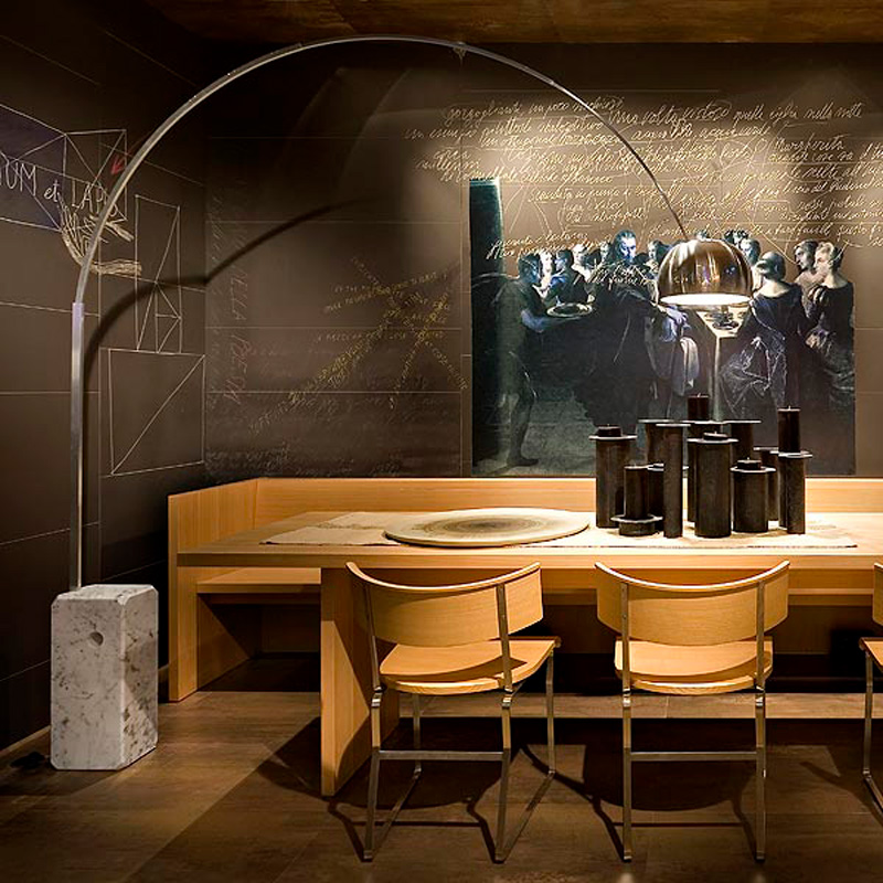 FLOS(フロス) ARCO（アルコ）FLOOR LIGHT｜5%point | THE CONRAN SHOP