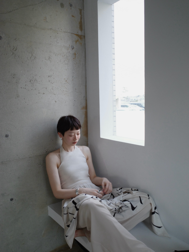 発売中のおすすめアイテムを松本恵奈着用でご紹介。”WAIST FRILL ONE