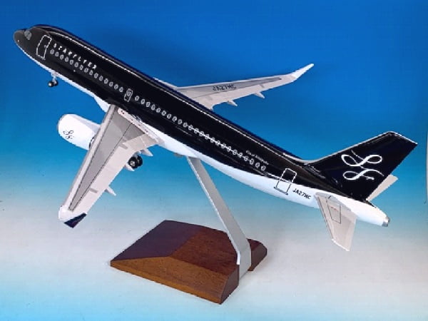 SFJ1003 STARFLYER A320S JA27MC 1:100 木製スタンド 完売しました