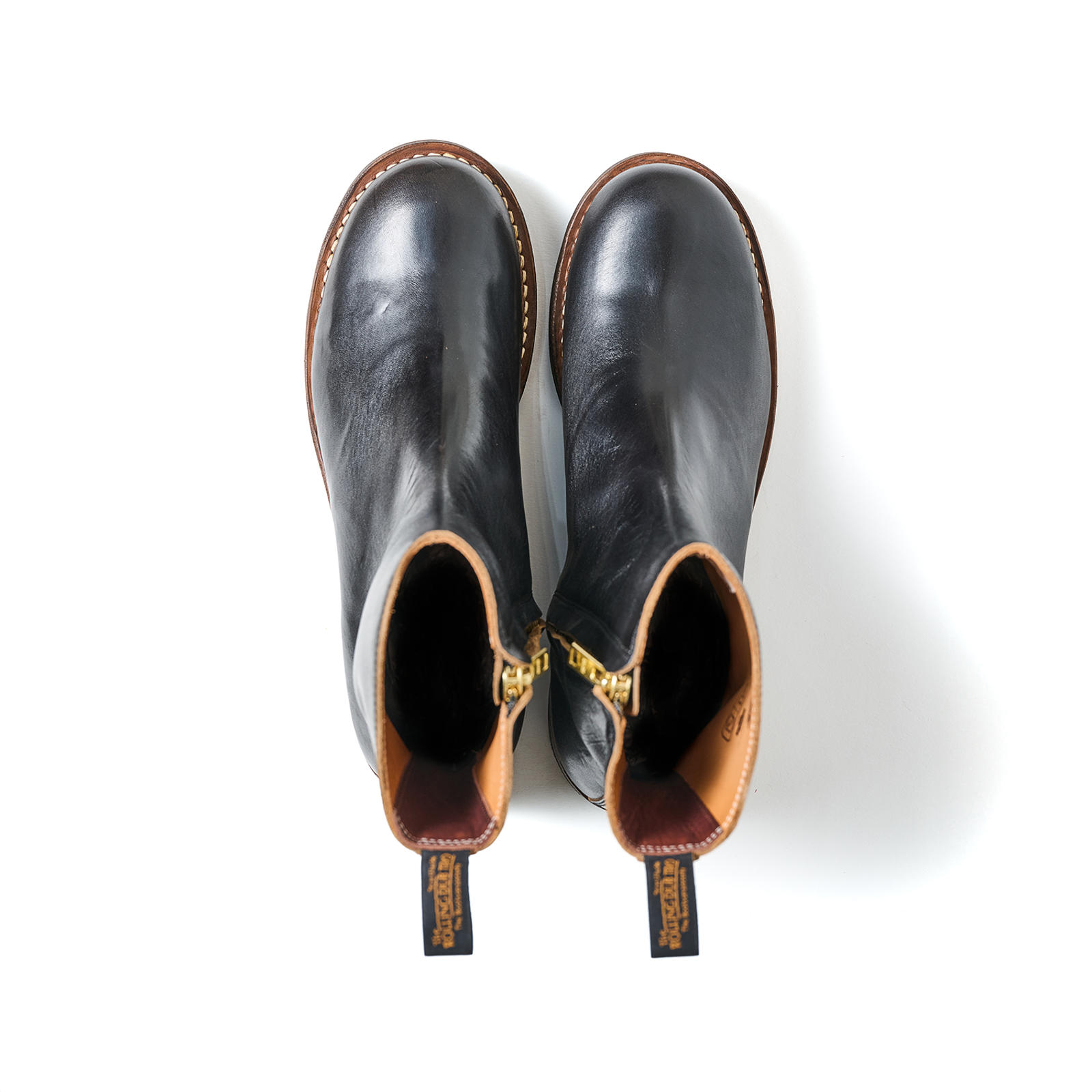 Rolling dub trio : CASPER BLACK HORSEHIDE