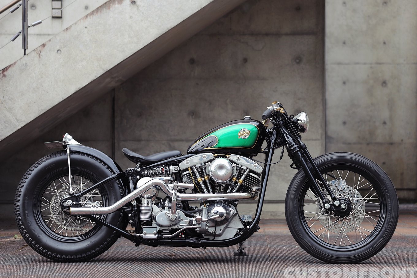 ハーレー カンチレバーサスの4速フレームショベルヘッド FXWG 1980年