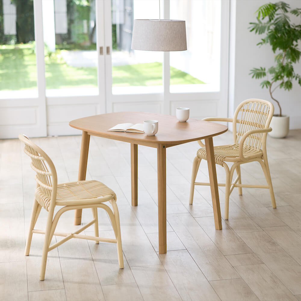 高さが変えられる」って便利かも。無印良品から新しい木製テーブル