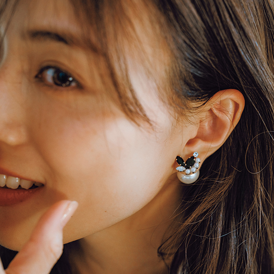 MAYU]2ブラック ビジュークリスタルパールピアス | KOBUNSHA SELECT