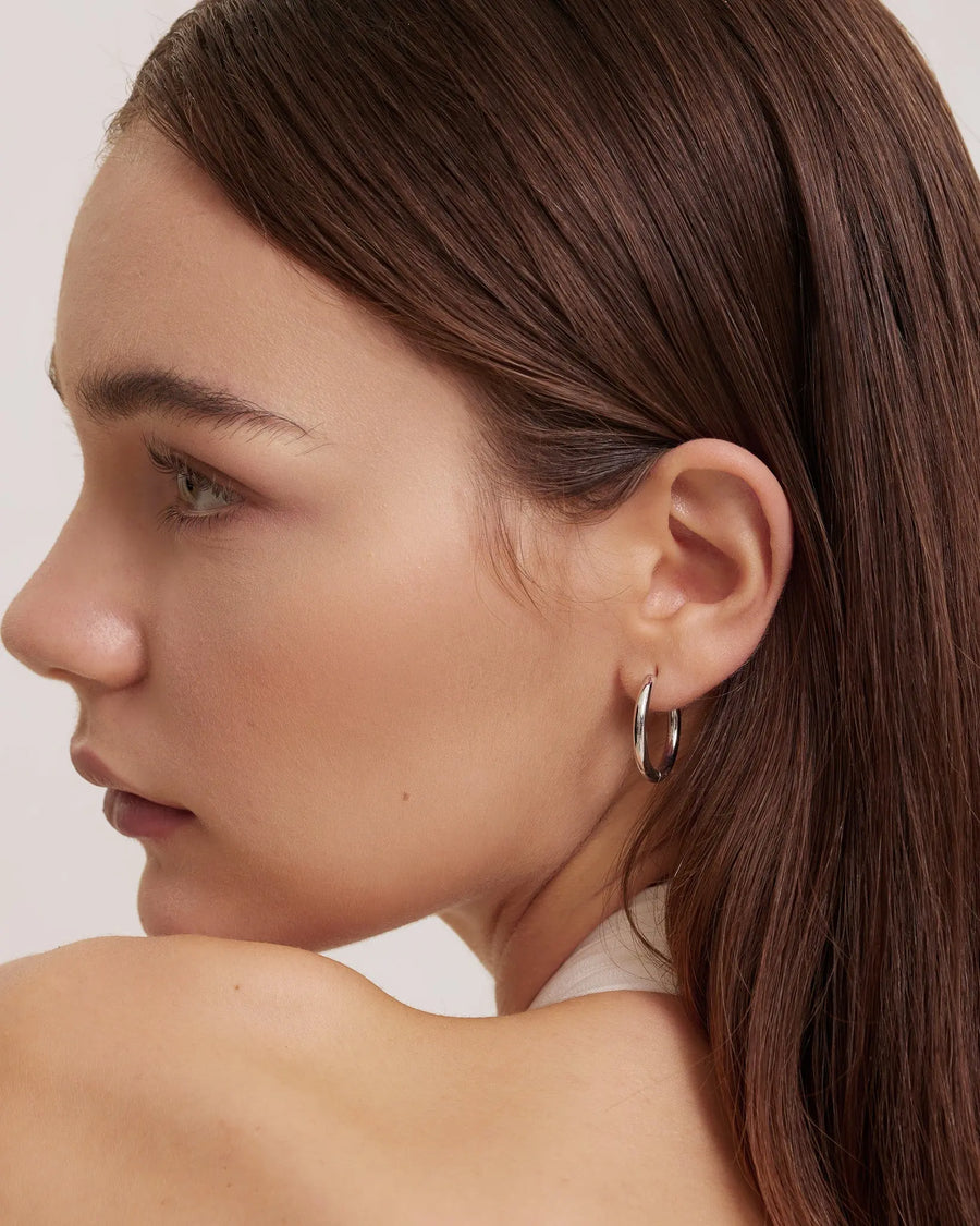 Basic medium hoop - DAUGHTERS JEWELRY