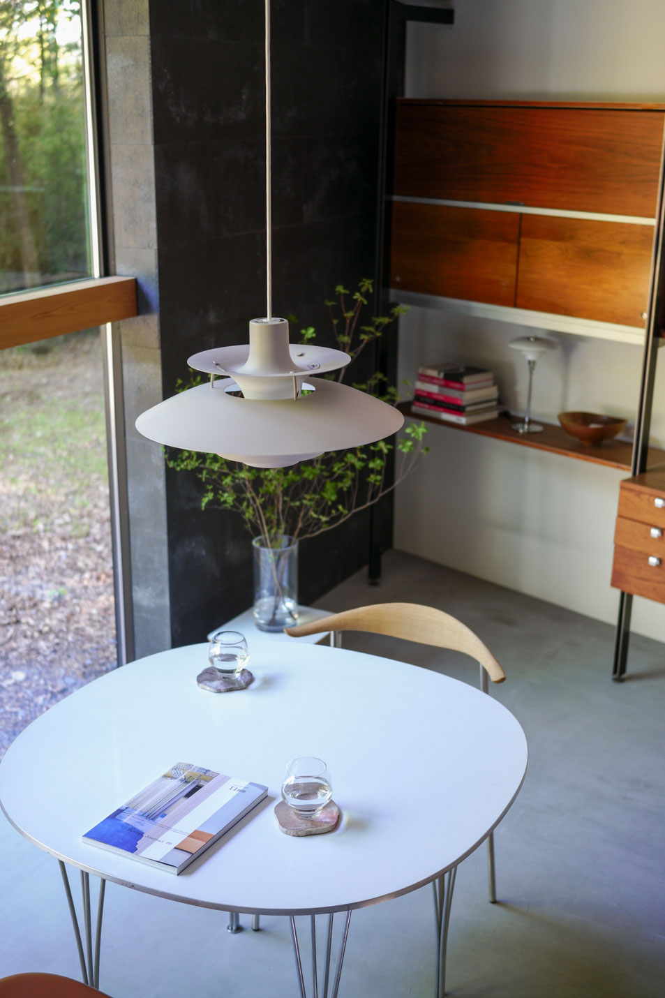 ルイスポールセン（Louis Poulsen） PH5 / モノクローム・オイスター