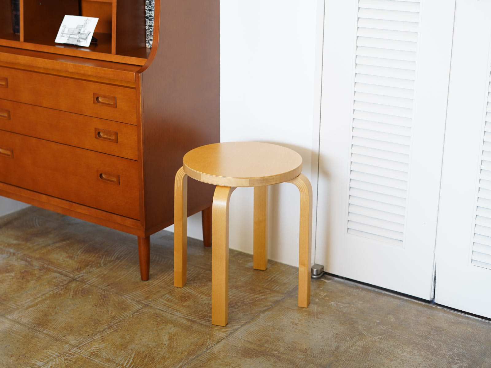 artek (アルテック) STOOL E60（スツールE60） 4本脚 ハニーステイン