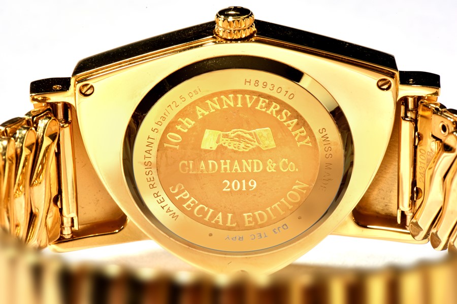 ハミルトンの銘品ベンチュラのグラッドハンド10周年スペシャル