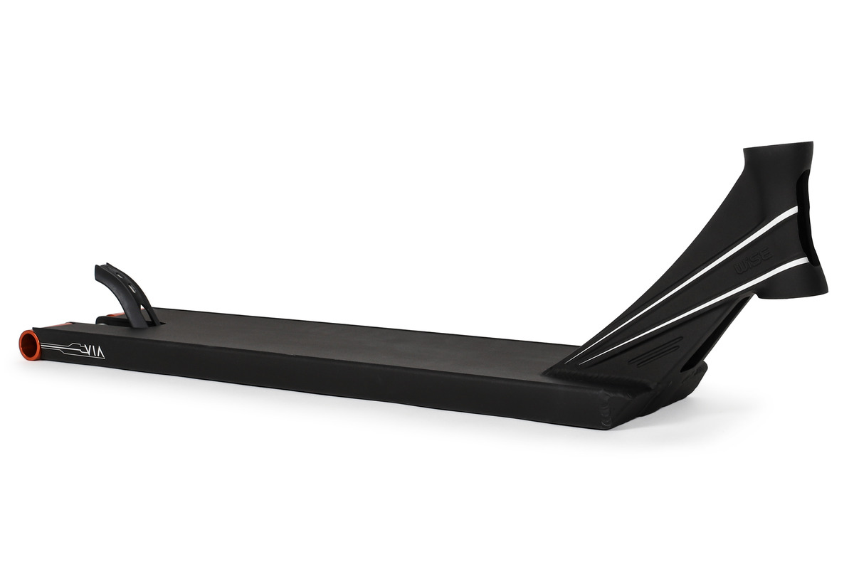 Deck WISE VIA Forged Black Size 558 mm