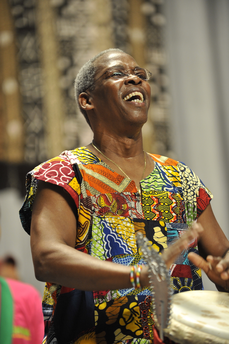 R.I.P.】世界的ジェンベ奏者、ママディ・ケイタ急逝 | ドラマガWeb