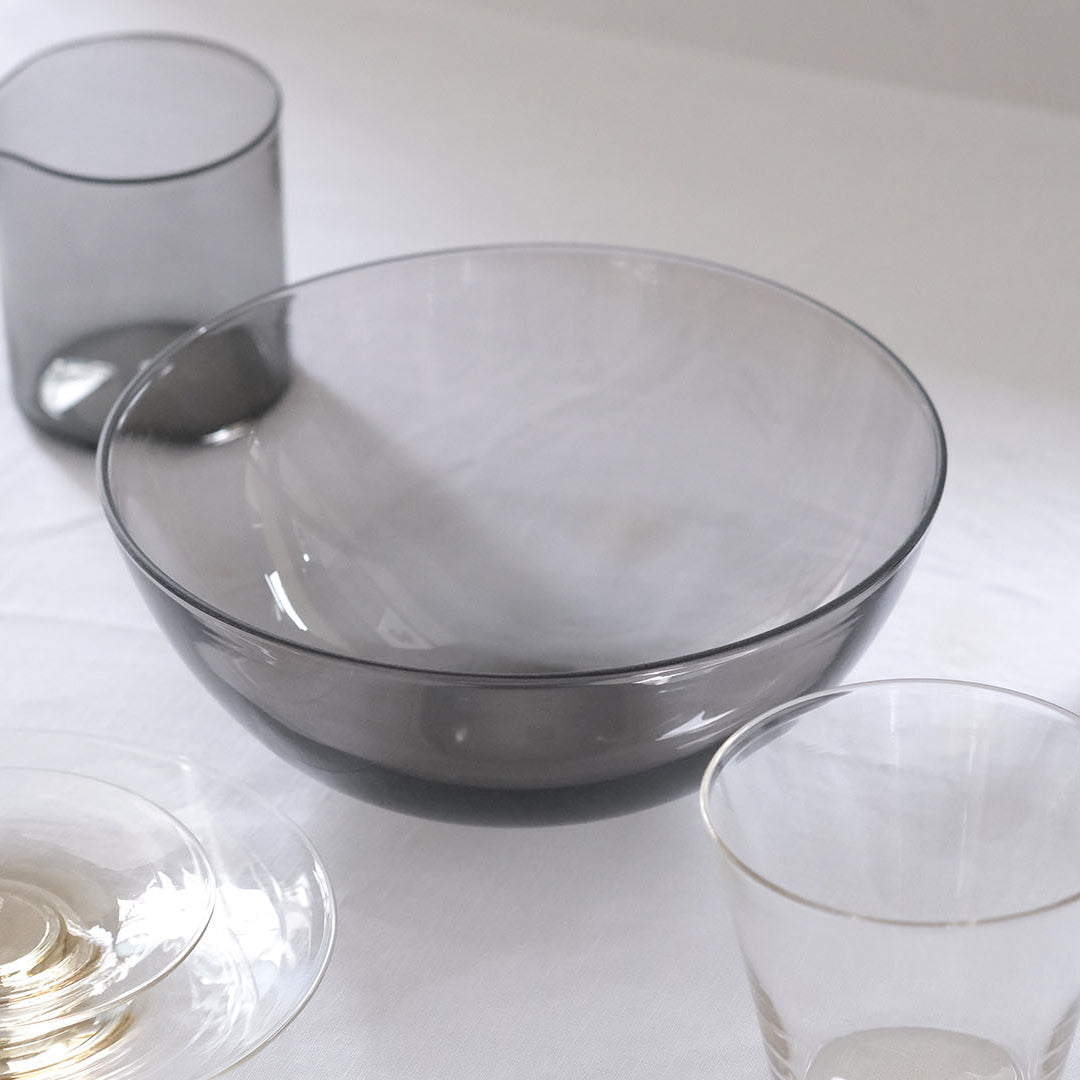 グレーを纏った、シックなガラスボウル – Envelope - エンベロープ