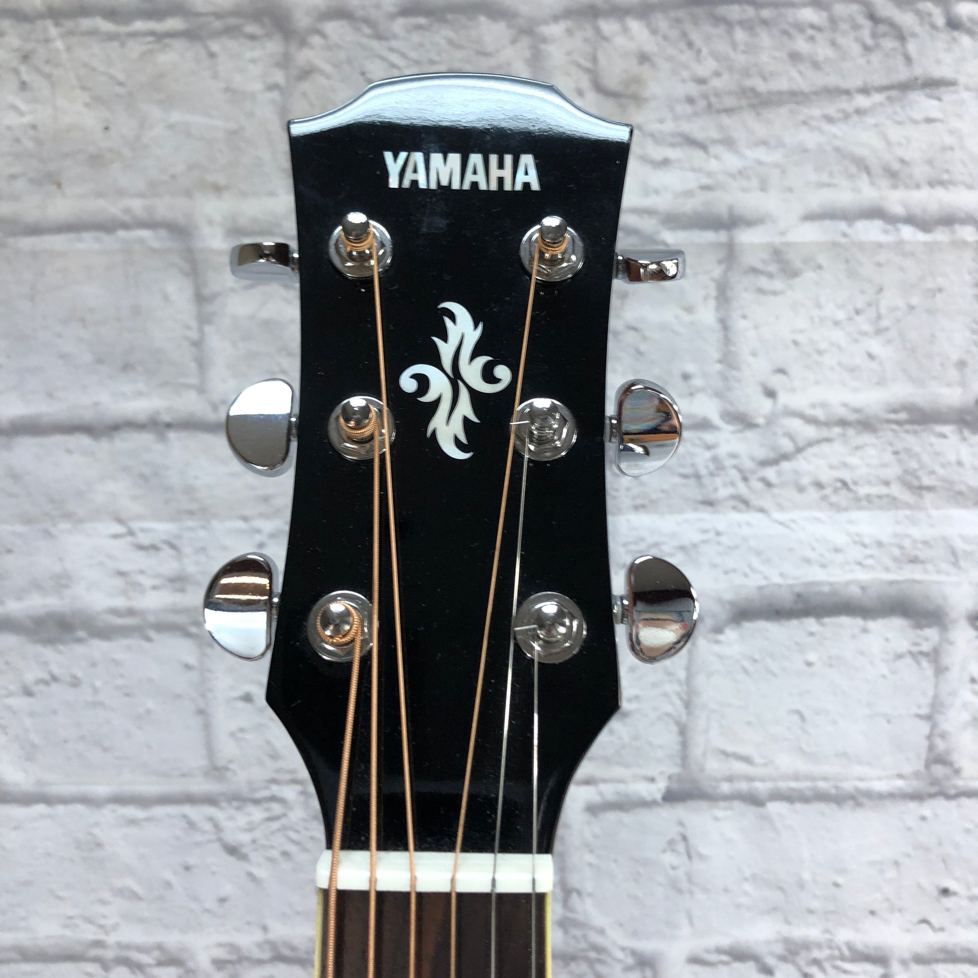 Yamaha APX500 Acoustic Electric Guitar with Cutaway - Evolution Music